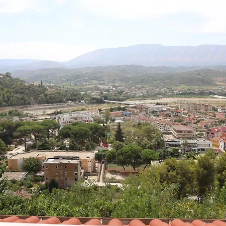 Toska Bed and Breakfast Μπεράτ